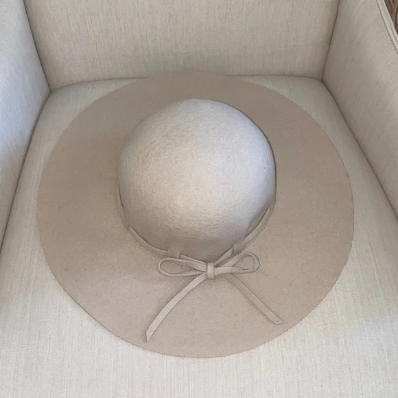 Collectioneighteen 100% wool hat - Picture 1 of 5